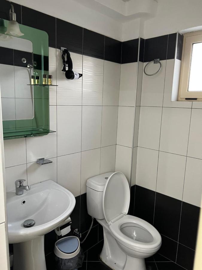Hotel Arsenal Ksamil Extérieur photo