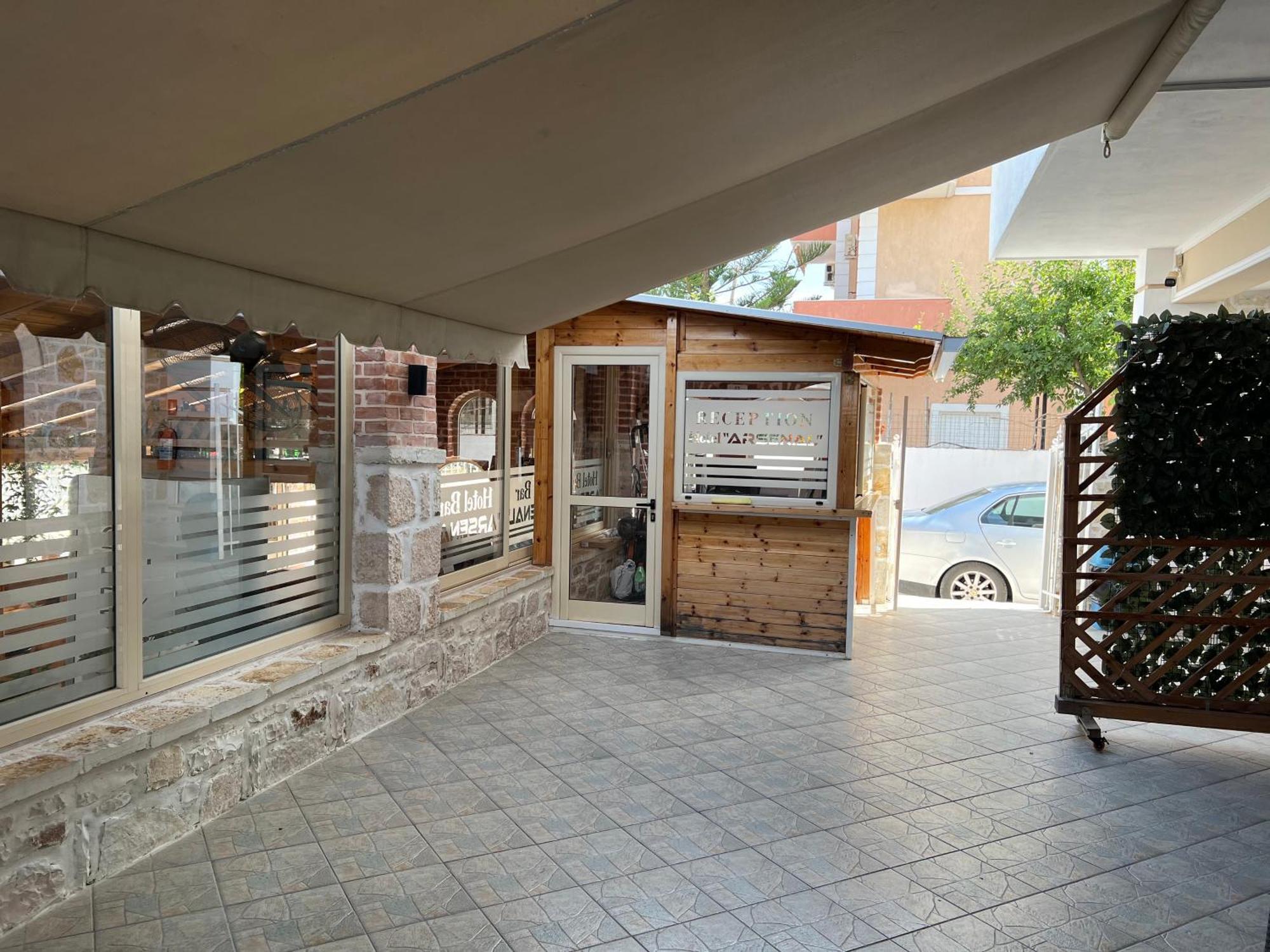 Hotel Arsenal Ksamil Extérieur photo