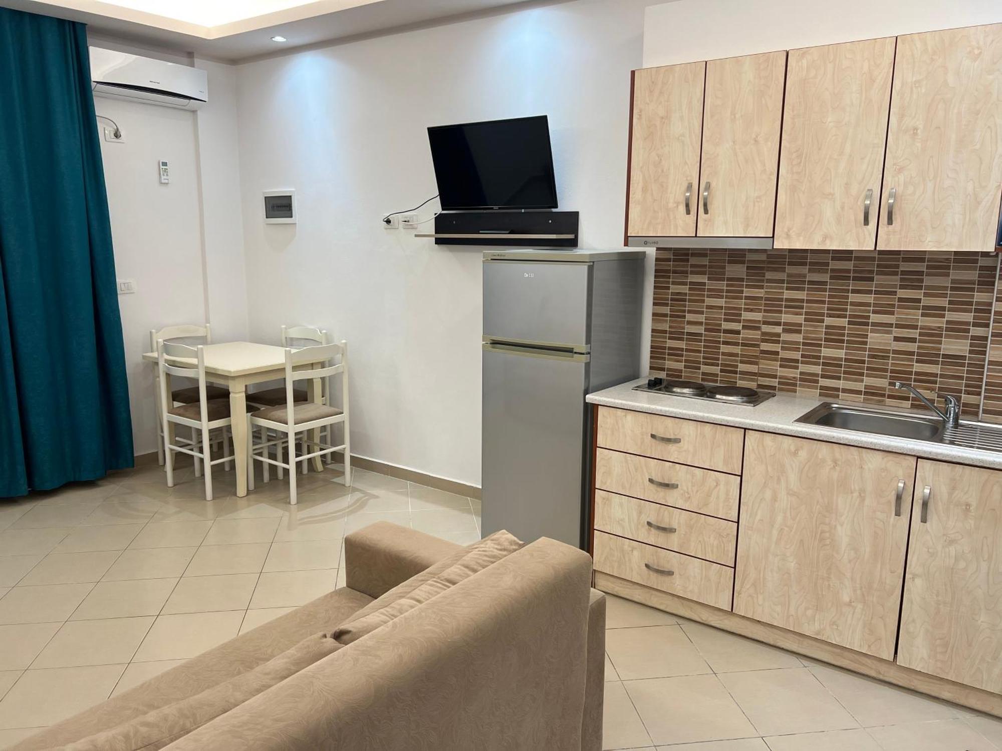 Hotel Arsenal Ksamil Extérieur photo
